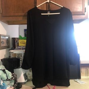 5/$20 Black blouse